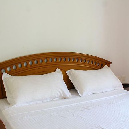 Magic Land Resorts Athirapally Irinjalakuda Buitenkant foto