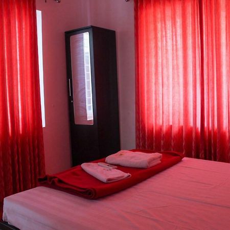 Magic Land Resorts Athirapally Irinjalakuda Buitenkant foto
