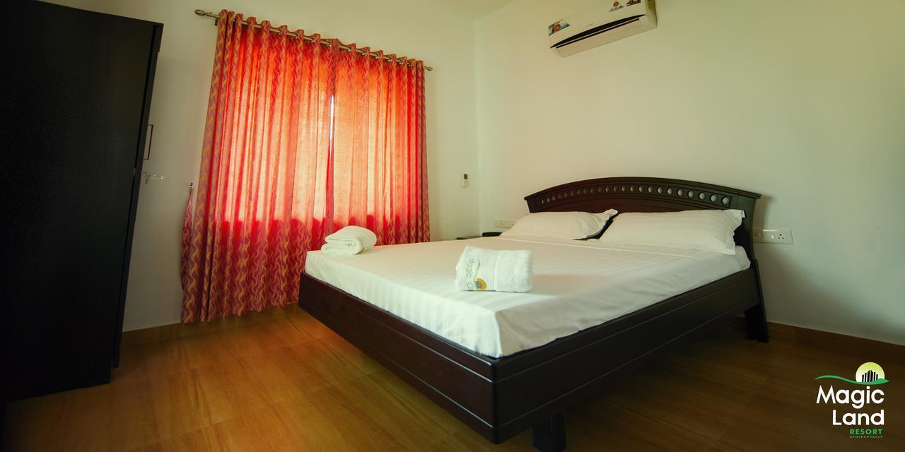 Magic Land Resorts Athirapally Irinjalakuda Buitenkant foto