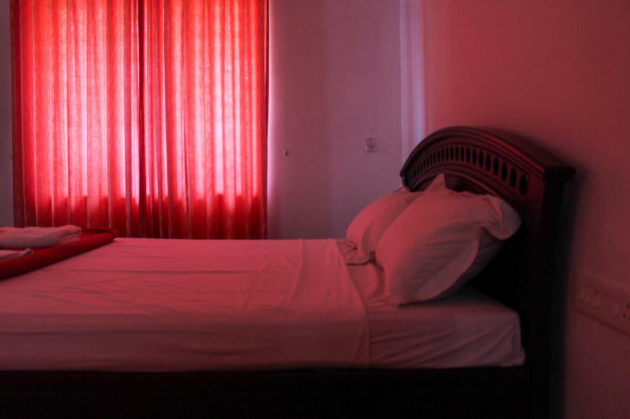 Magic Land Resorts Athirapally Irinjalakuda Buitenkant foto